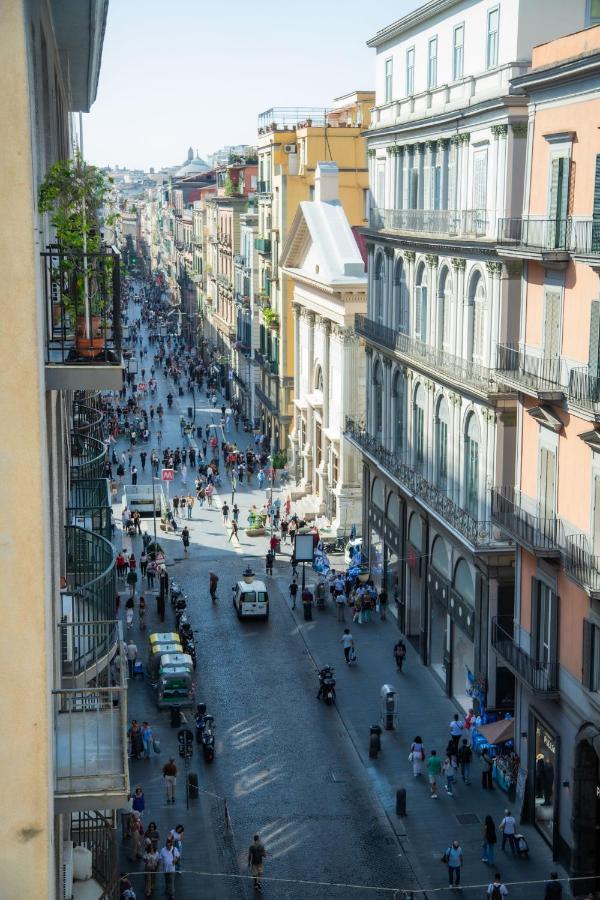 Lagi Suites Napoli Esterno foto
