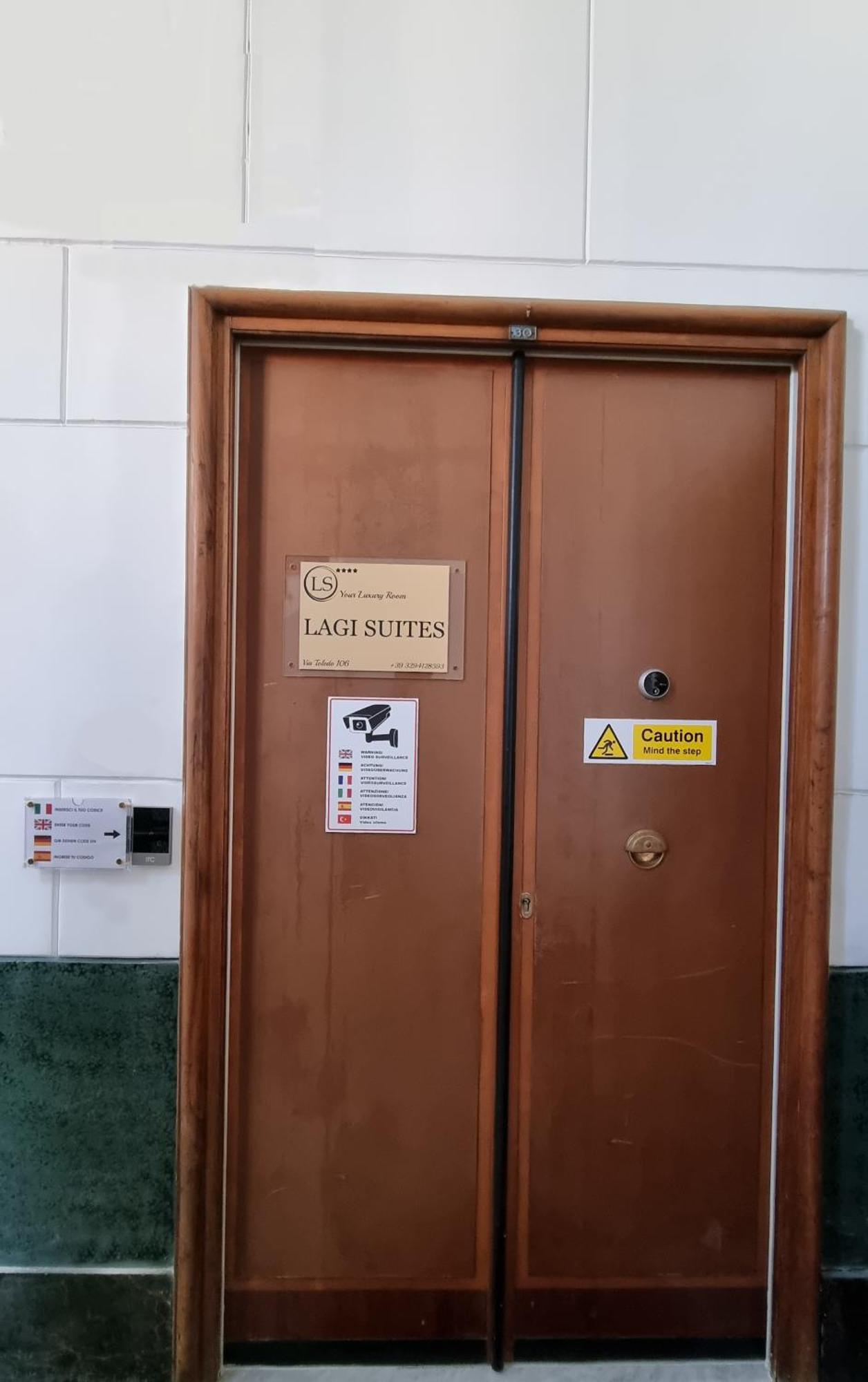 Lagi Suites Napoli Esterno foto